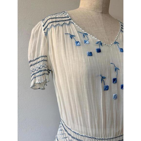 Vintage 1930s Hungarian Embroidered Blue & White Dress - Picture 4 of 8
